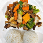 Best Roasted Pork with Mixed Vegetables in Kapaʻa, HI